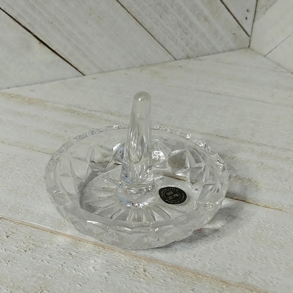 *🎉HOST PICK 🎉* NEW Crystal Ring Holder
